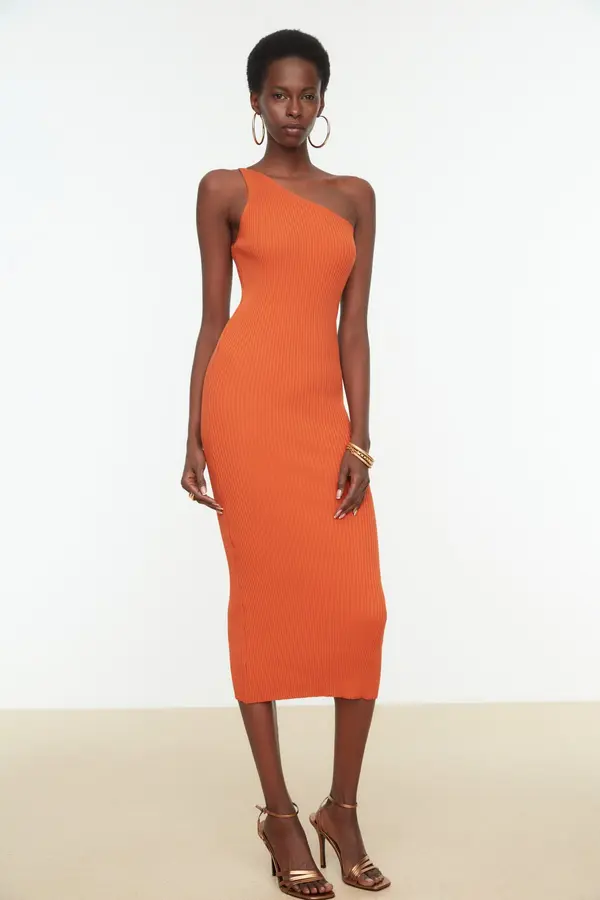 Trendyol Дамска рокля. Trendyol Decollete