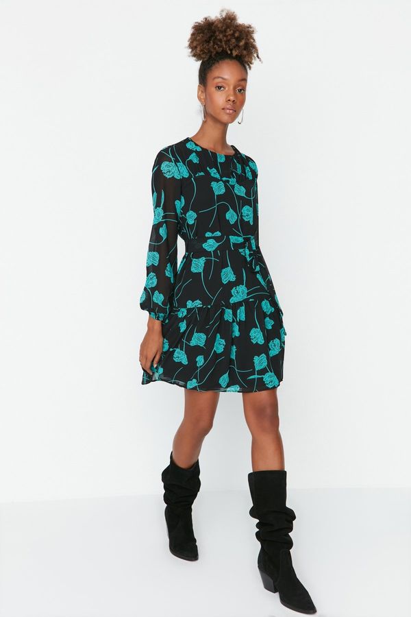 Trendyol Дамска рокля. Trendyol Floral