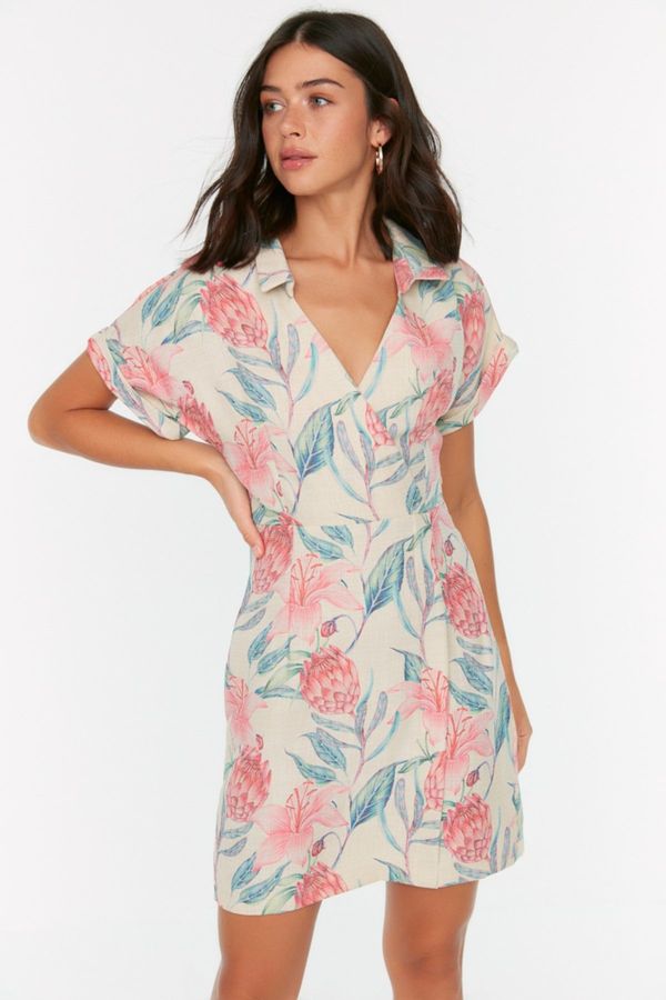 Trendyol Дамска рокля. Trendyol Floral