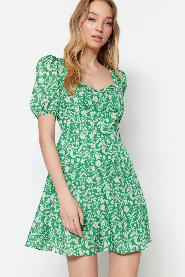 Trendyol Дамска рокля. Trendyol Floral Patterned