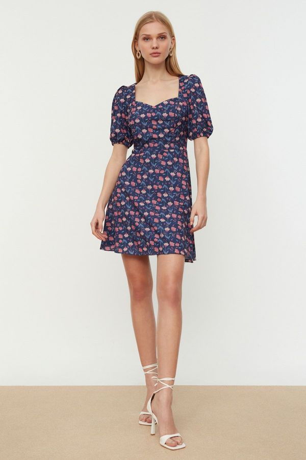 Trendyol Дамска рокля. Trendyol Floral Patterned