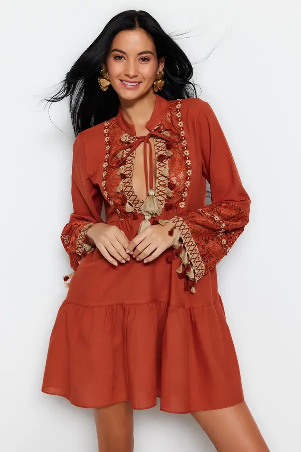 Trendyol Дамска рокля. Trendyol Tasseled