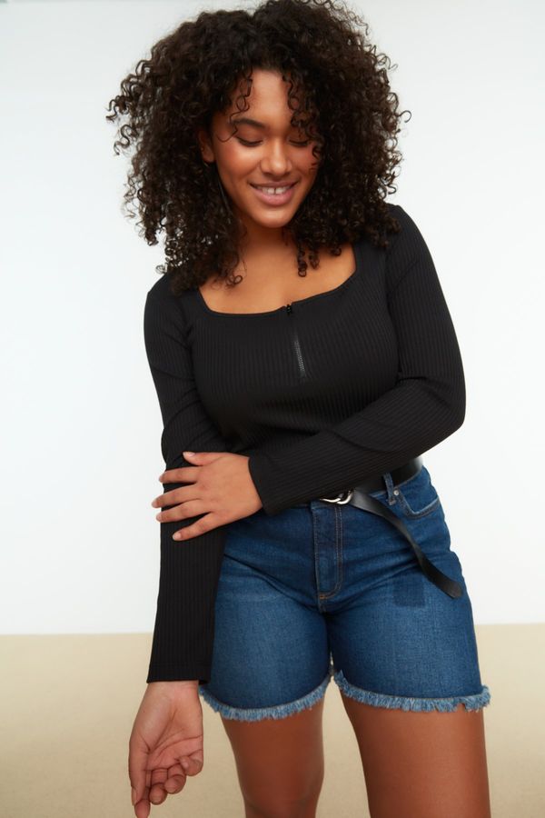 Trendyol Дамска тениска Trendyol TBBSS22AF0027/Black