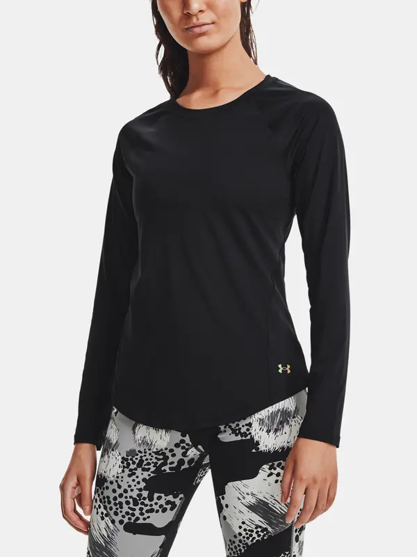 Under Armour Дамска тениска Under Armour 1368179-001