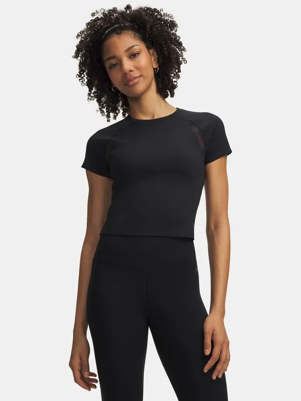 Under Armour Дамска тениска Under Armour Motion Mesh