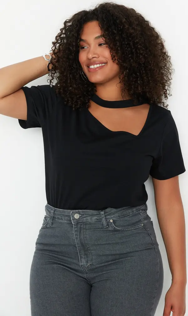 Trendyol Дамска тениска. Trendyol Cut out