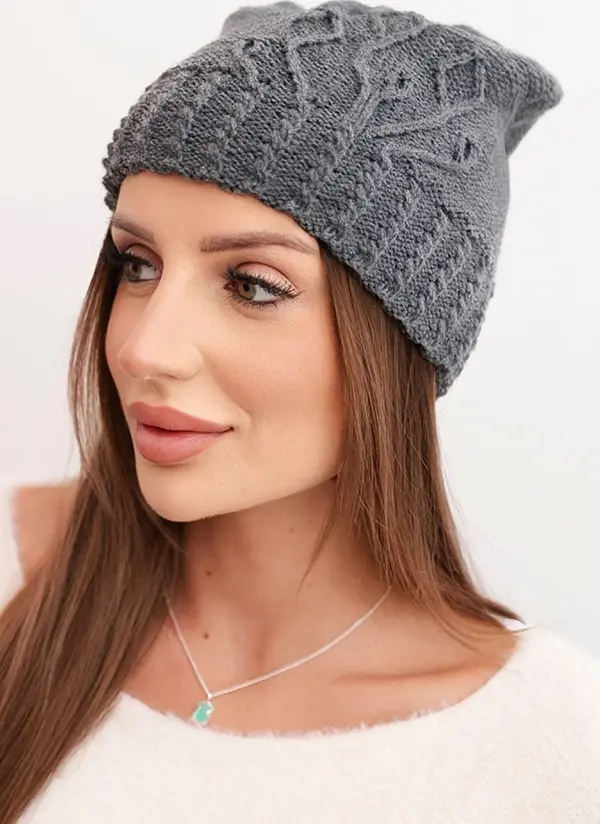 Kesi Дамска зимна шапка Kesi с релефен модел