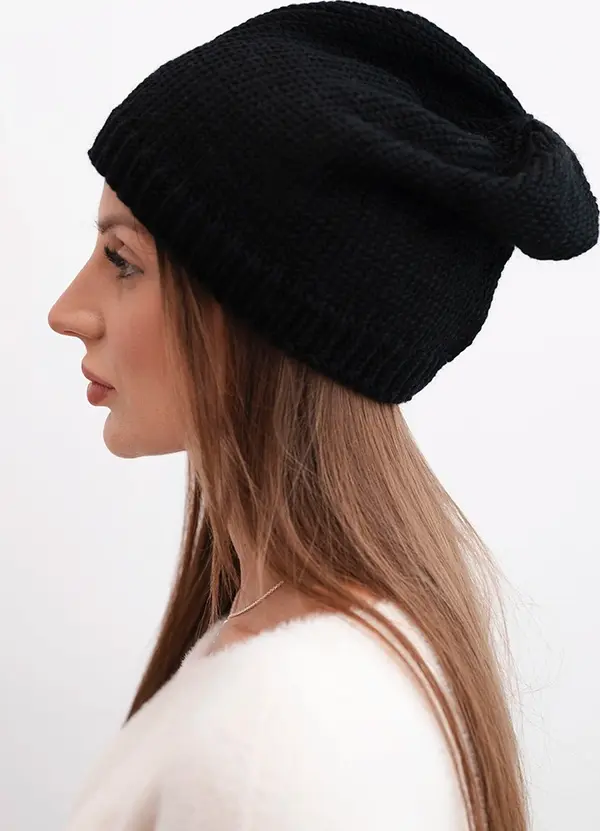 Kesi Дамска зимна шапка Kesi с уши и оребрен модел