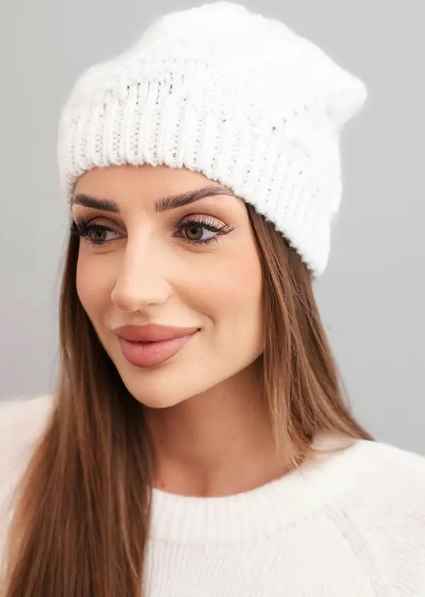Kesi Дамска зимна вълнена шапка Kesi K460 бяла