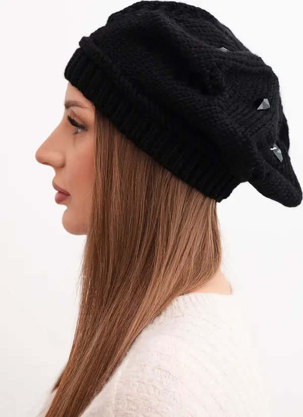 Kesi Дамска зимна вълнена шапка с декоративни кристали