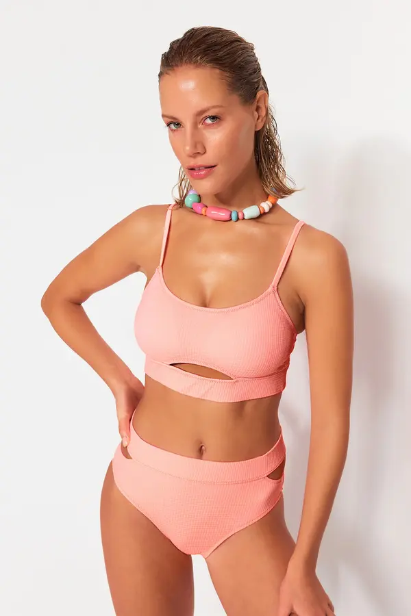 Trendyol Дамски бански горнище Trendyol Cutout