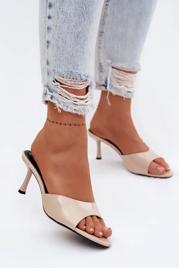 Boto Дамски бежови обувки на висок ток Melissea