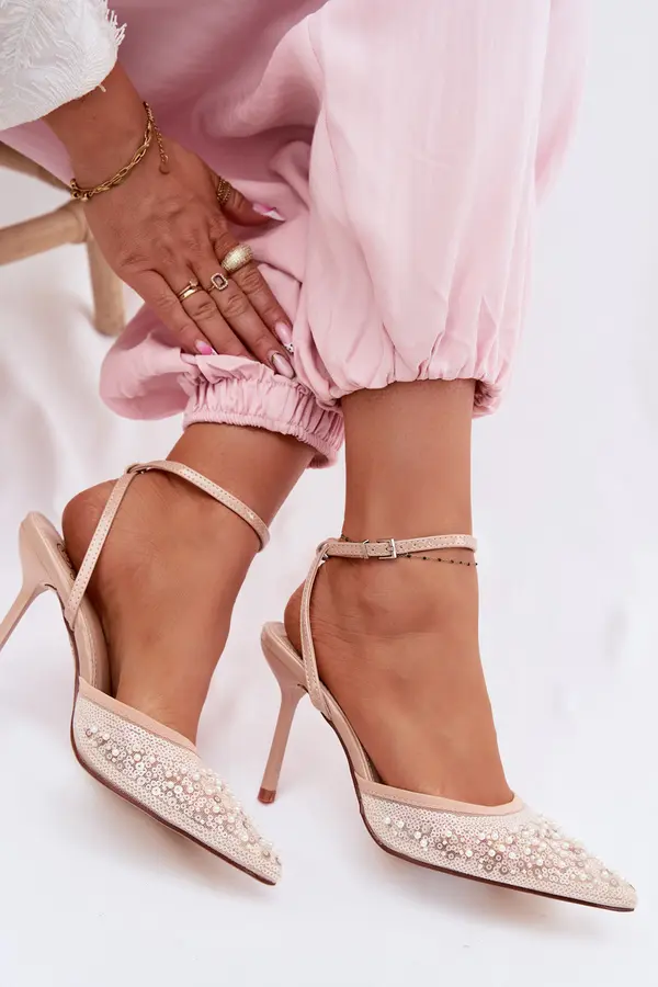 Boto Дамски бежови сандали на ток Boto