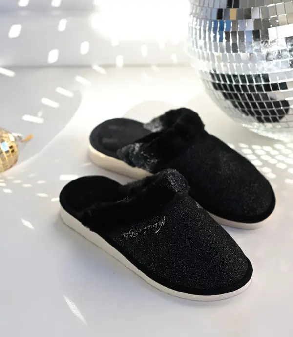 Natural Style Дамски чехли NS-105 черни с лъскав цвят