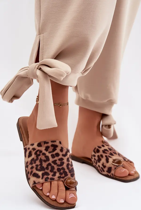 Boto Дамски чехли с леопардов принт