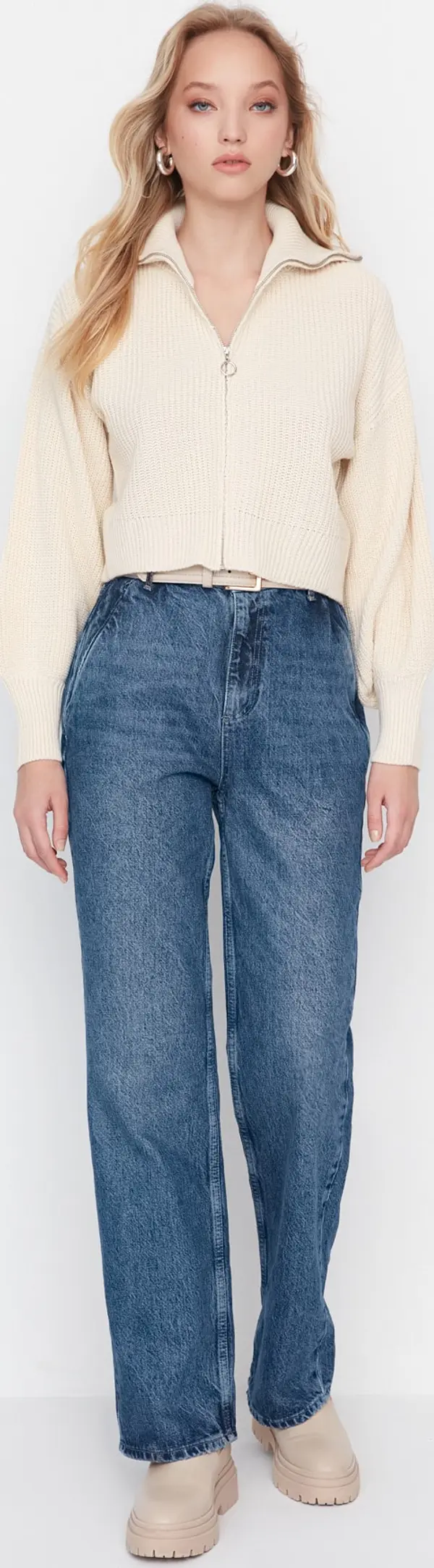 Trendyol Дамски дънки. Trendyol High Waist