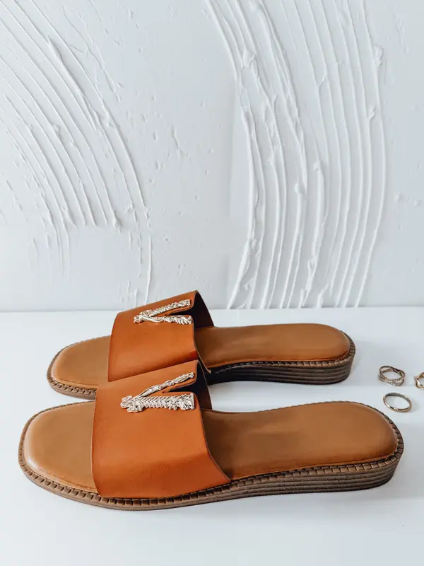 DStreet Дамски джапанки SOLVINA camel