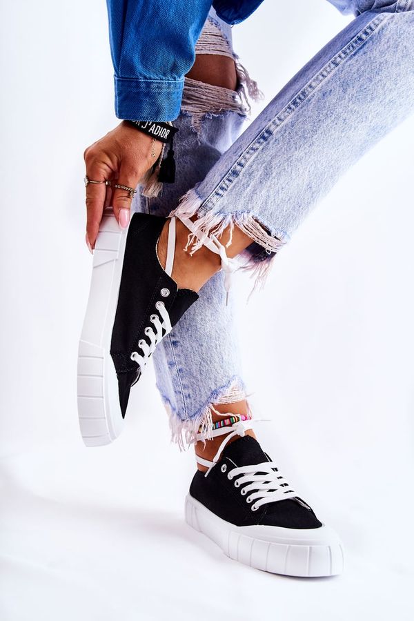 Kesi Дамски кецове Kesi