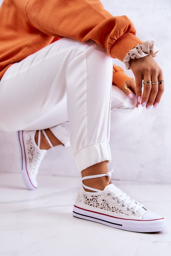 FR1 Дамски кецове Kesi White Venture