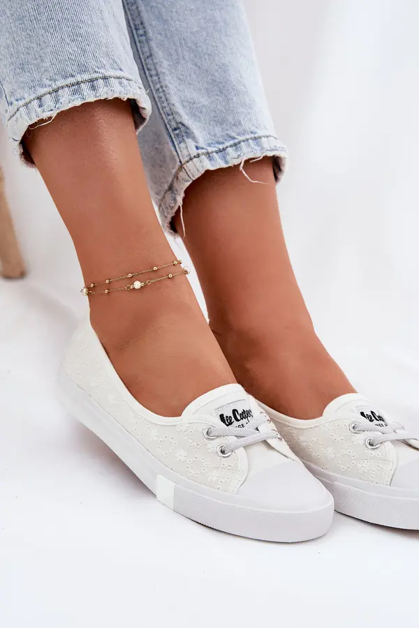 Lee Cooper Дамски Кецове С Бродерия Lee Cooper Бели