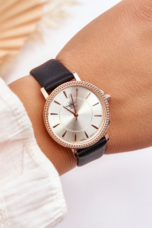 Michael John Дамски класически часовник с колан Michael John черен