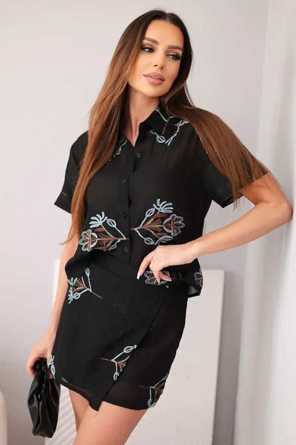 Kesi Włoski Дамски комплект Kesi: риза с къс ръкав и шорти