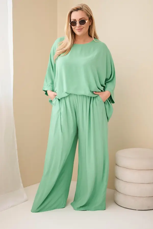 Kesi Włoski Дамски комплект plus size с флорални панталони Kesi Włoski