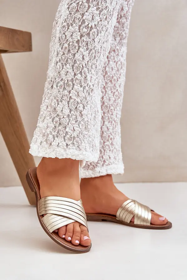 Boto Дамски кожени чехли Lewski Shoes 3682 златни