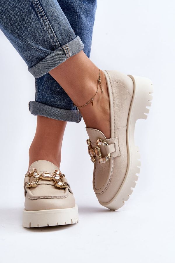 CheBello Дамски кожени мокасини с декорация CheBello 4369 Бежови
