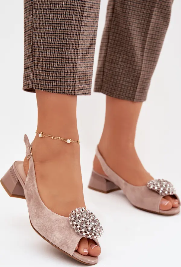 D&A Дамски кожени сандали с токчета и декорации