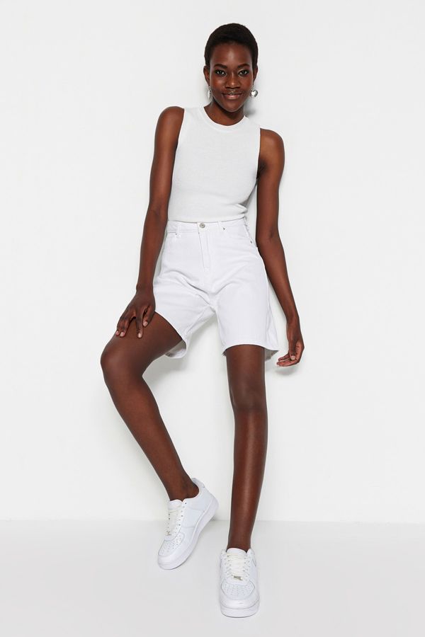 Trendyol Дамски къси панталони Trendyol