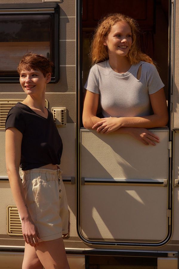 Trendyol Дамски къси панталони Trendyol Denim