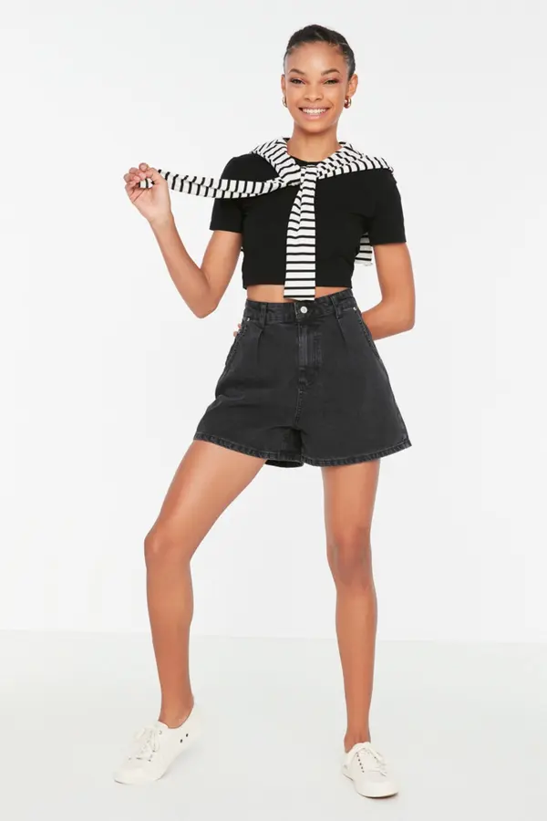 Trendyol Дамски къси панталони Trendyol Nacy