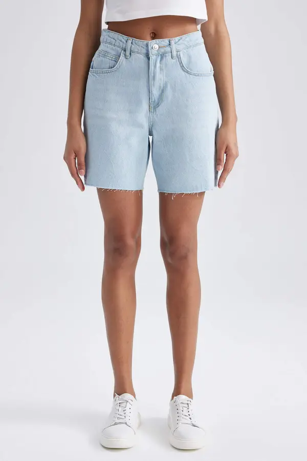 DEFACTO Дамски къси панталони. DEFACTO