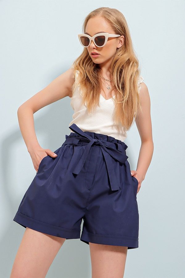 Trend Alaçatı Stili Дамски къси панталони. Trend Alaçatı Stili