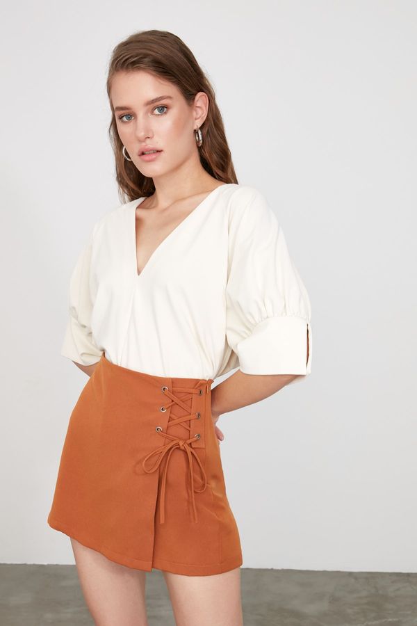 Trendyol Дамски къси панталони. Trendyol Detailed