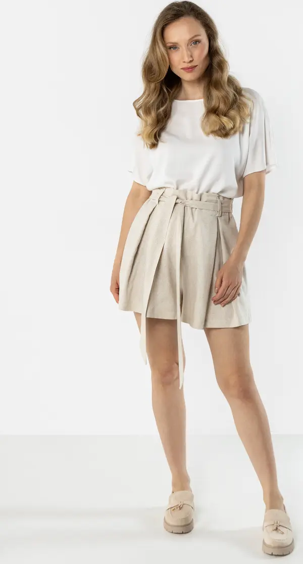 Awama Дамски ленени шорти A774