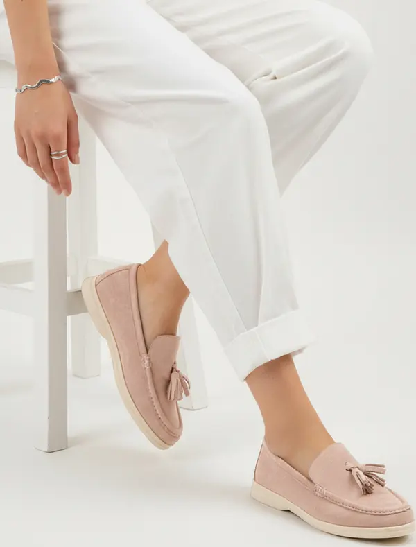 DStreet Дамски мокасини с декоративни пискюли