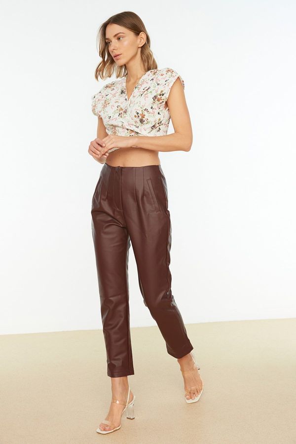 Trendyol Дамски панталон Trendyol Classic