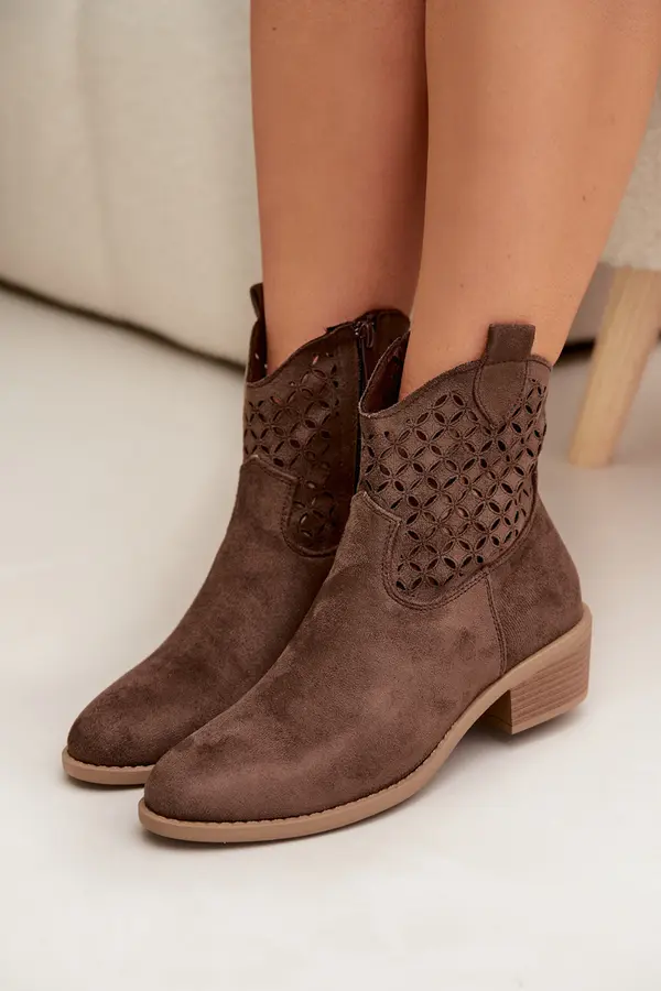 Boto Дамски перфорирани боти до глезена с ток Briavine