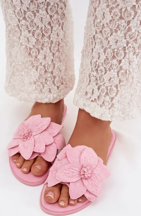 Boto Дамски розови чехли Boto с цветя Elzoria