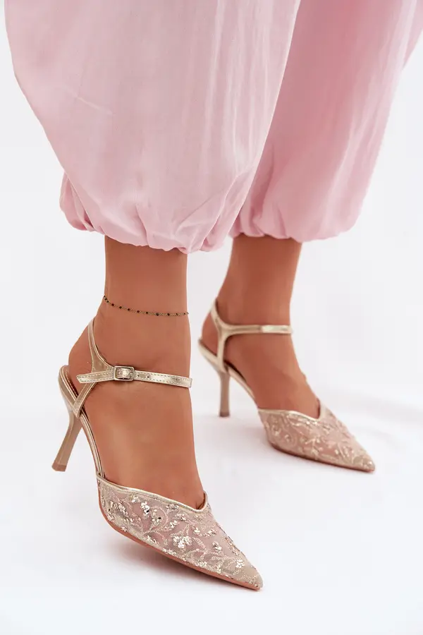 Boto Дамски сандали на ток Laria в златист цвят