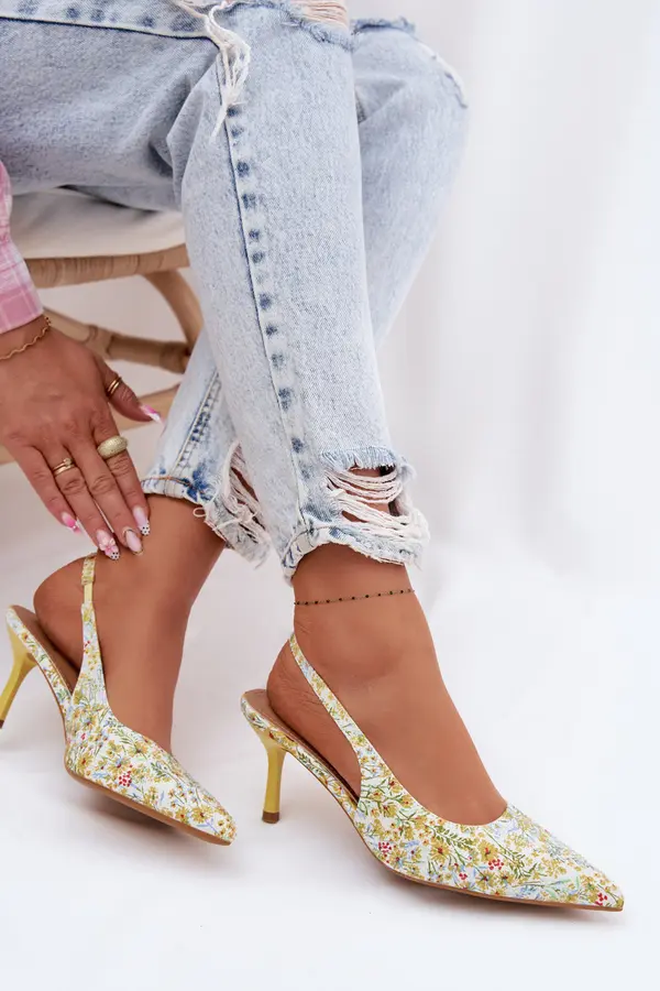 Boto Дамски сандали на токчета с декорация Boto