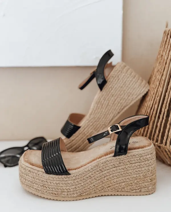 DStreet Дамски сандали TRENDJOY черни