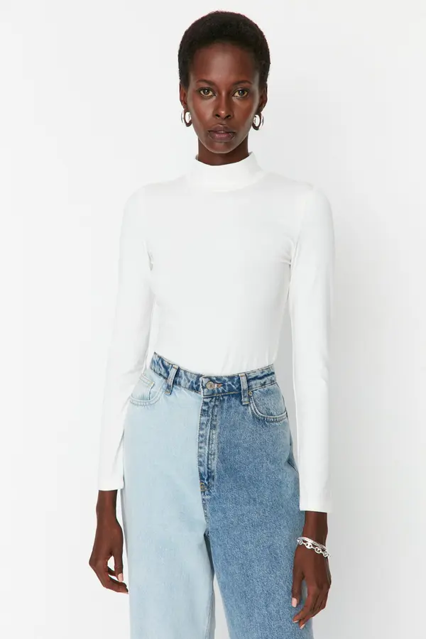 Trendyol Дамски топ. Trendyol TWOAW21BD0008/burgundy