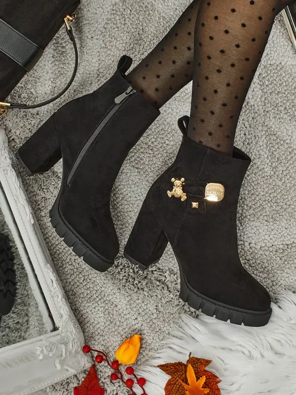 Resti Дамски велурени боти до глезена с токчета