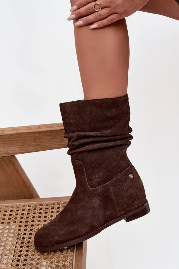 Maciejka Дамски велурени кожени ботуши с плисета