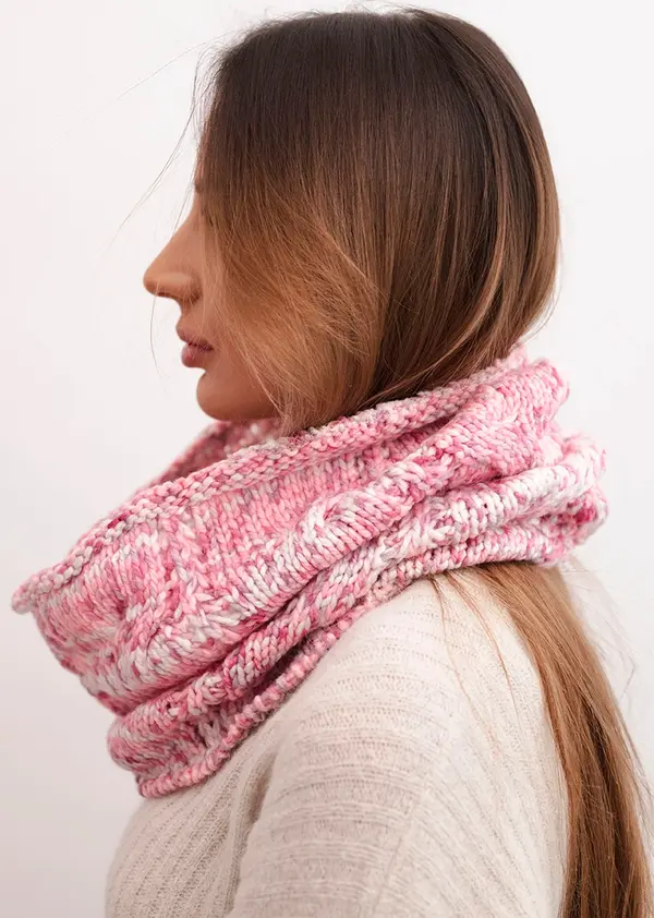 Kesi Дамски зимен шал, изработен от мека вълна