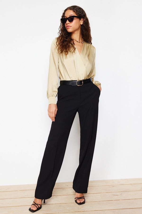 Trendyol Дамско боди. Trendyol V-neck