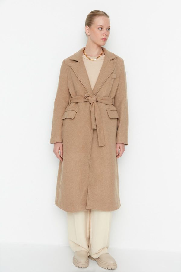 Trendyol Дамско палто. Trendyol Cachet